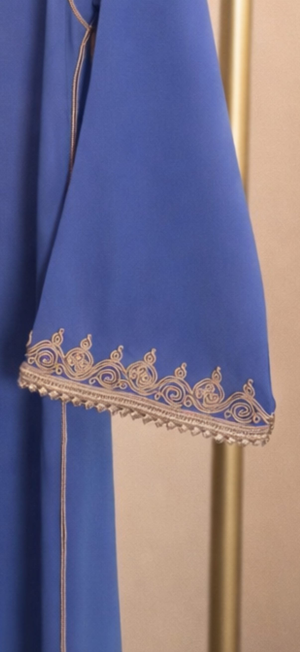 جلابية مغربية فاخرة – إصدار راقٍ بأربعة ألوان مميزة